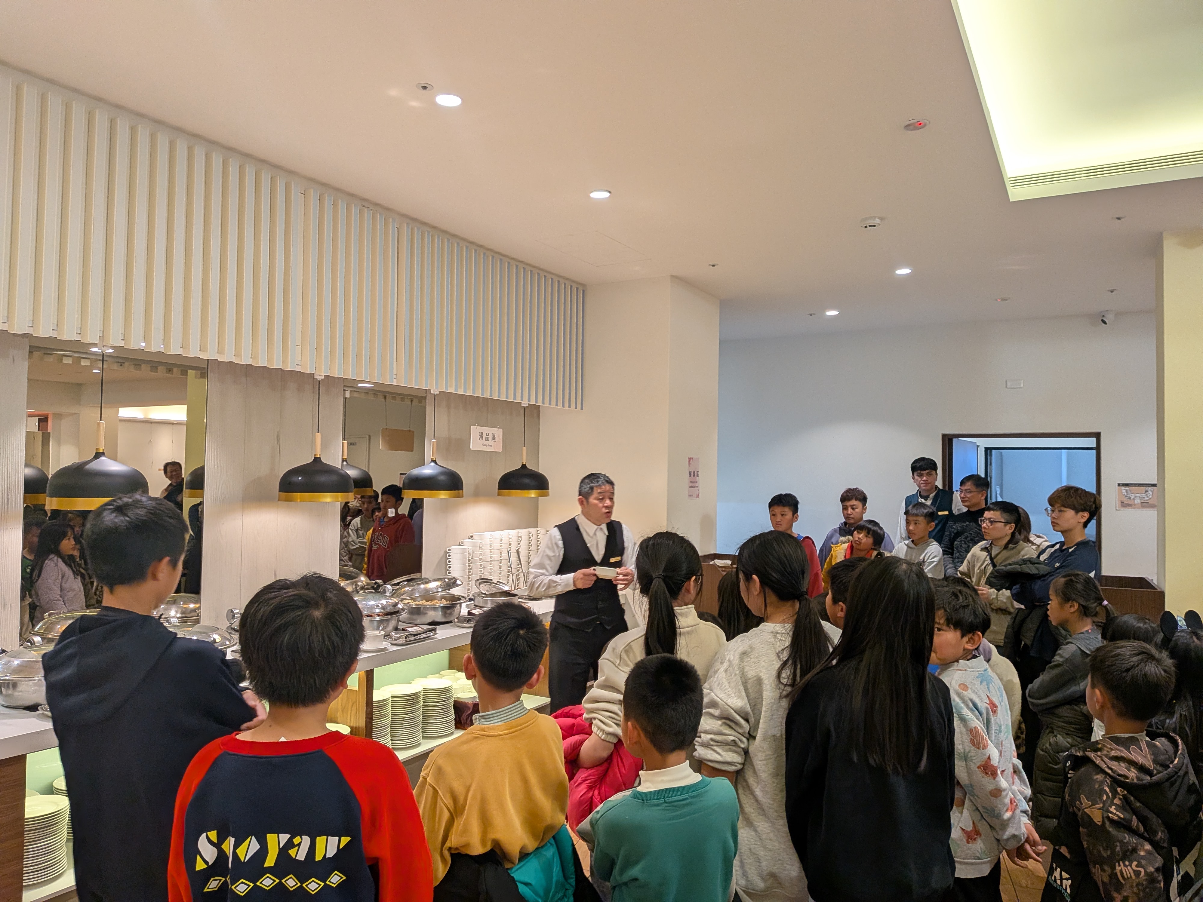 20260330平等國小兒童節餐會